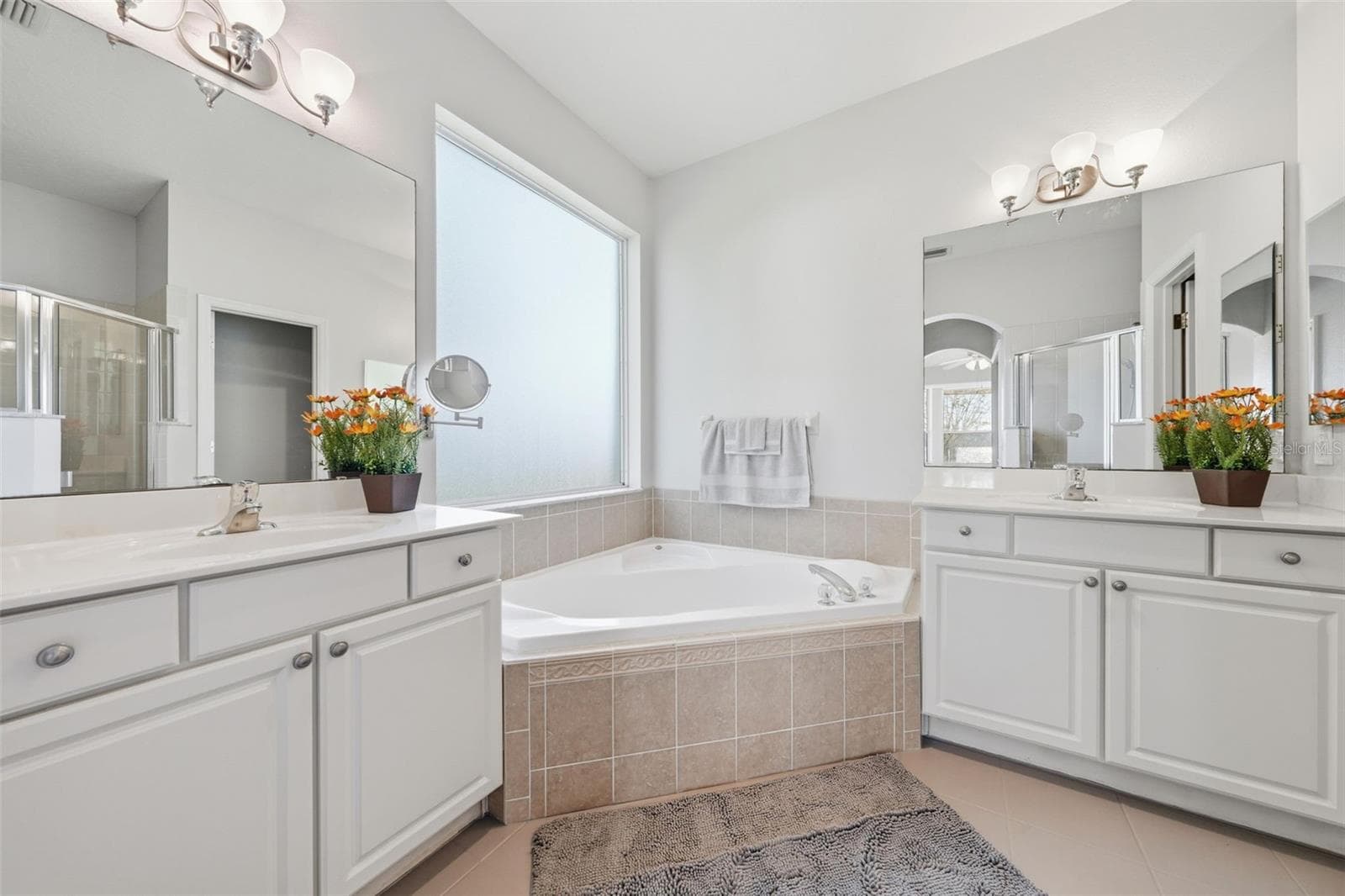 Single Family Residence at 3804 BAYSHORE CIR, TAVARES, photo 21 of 51