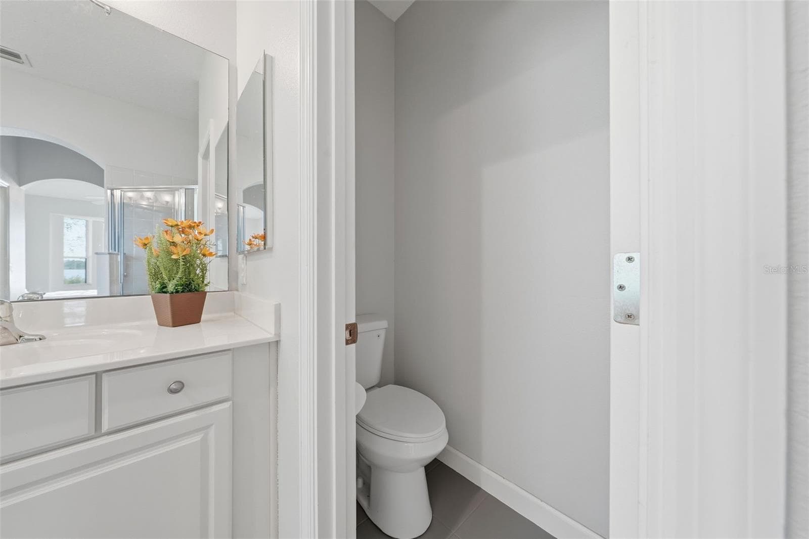 Single Family Residence at 3804 BAYSHORE CIR, TAVARES, photo 24 of 51