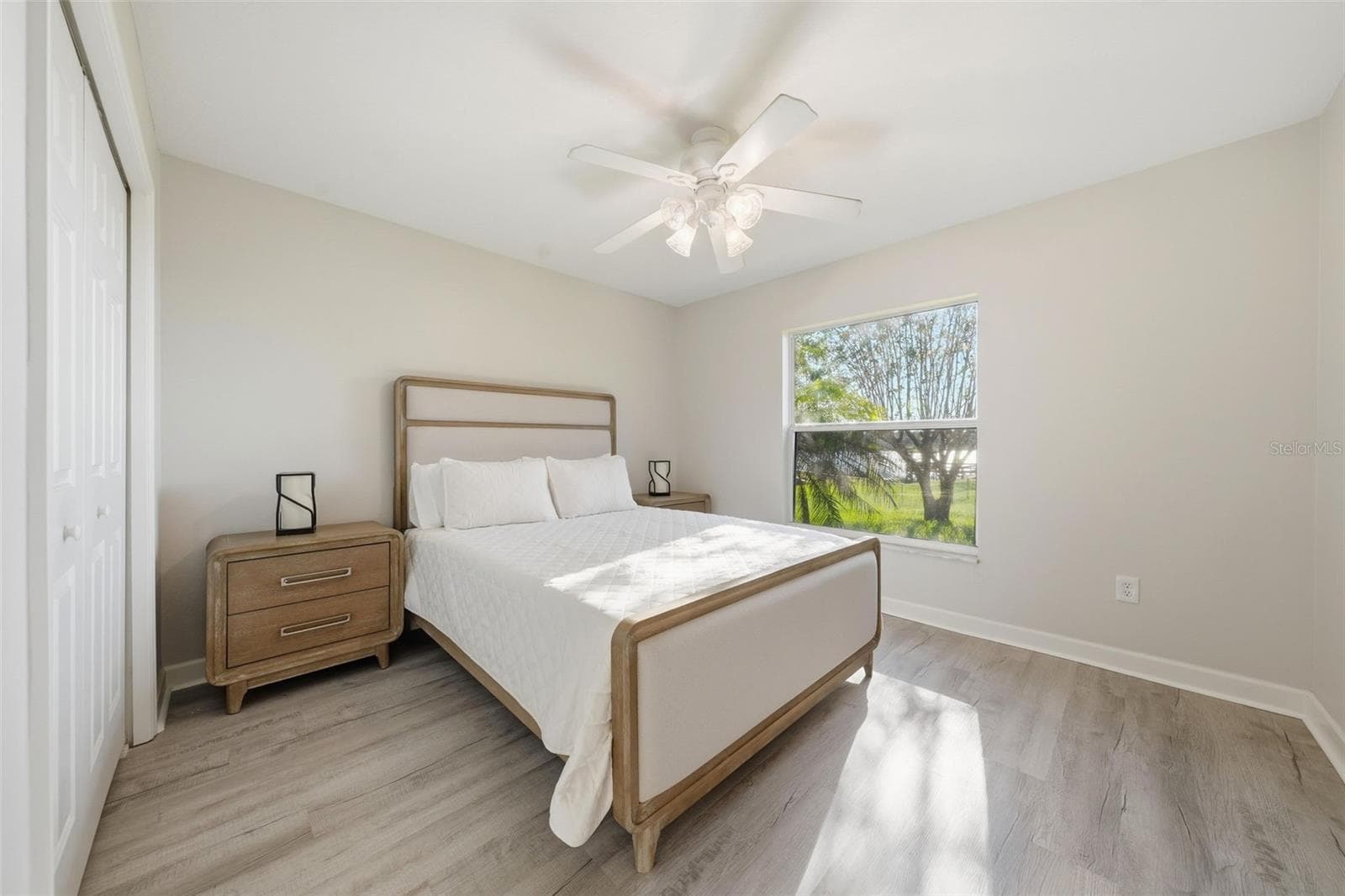 Single Family Residence at 3804 BAYSHORE CIR, TAVARES, photo 28 of 51