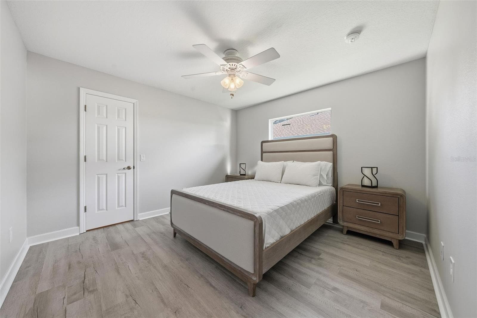 Single Family Residence at 3804 BAYSHORE CIR, TAVARES, photo 29 of 51
