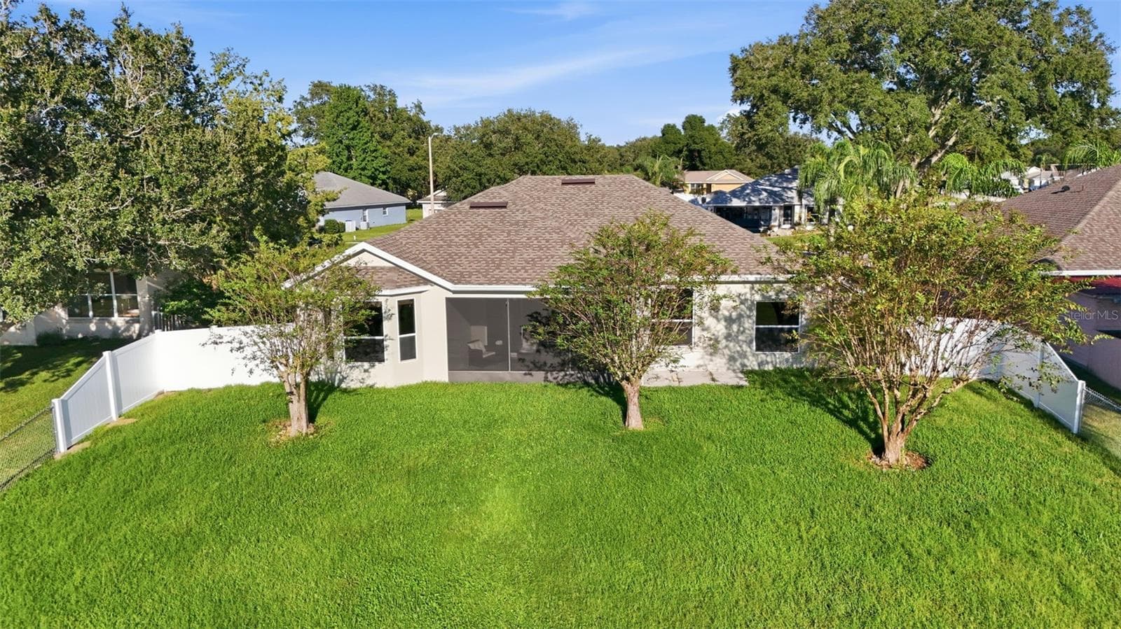 Single Family Residence at 3804 BAYSHORE CIR, TAVARES, photo 45 of 51