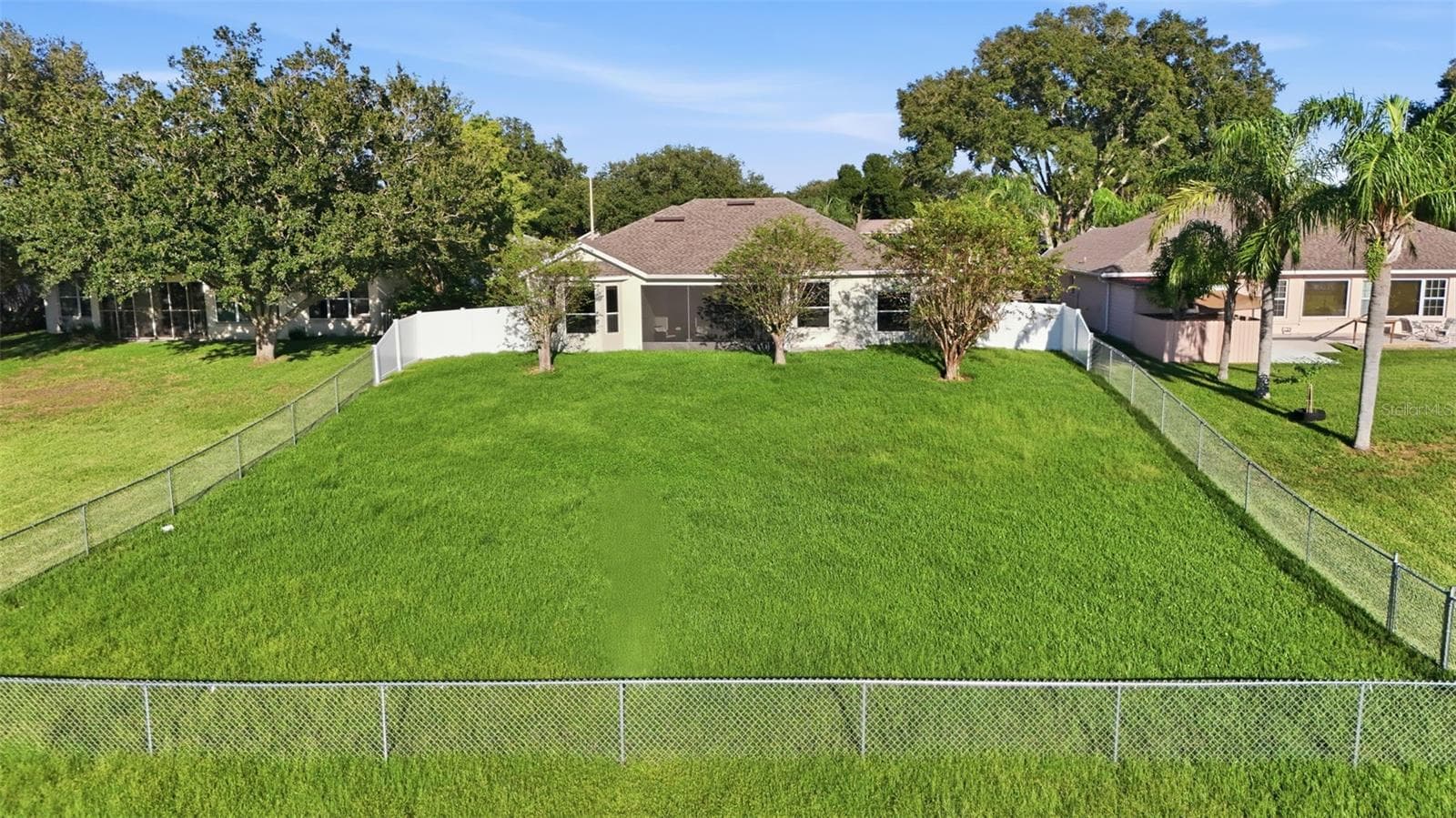 Single Family Residence at 3804 BAYSHORE CIR, TAVARES, photo 46 of 51
