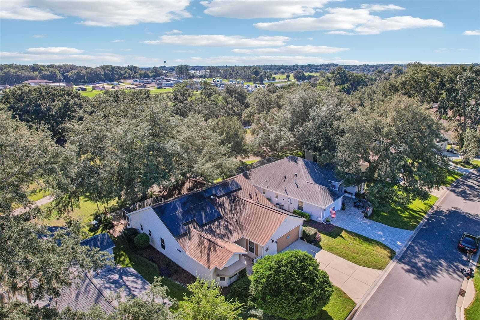 Single Family Residence at 460 LOMA PASEO DR, THE VILLAGES, photo 47 of 55