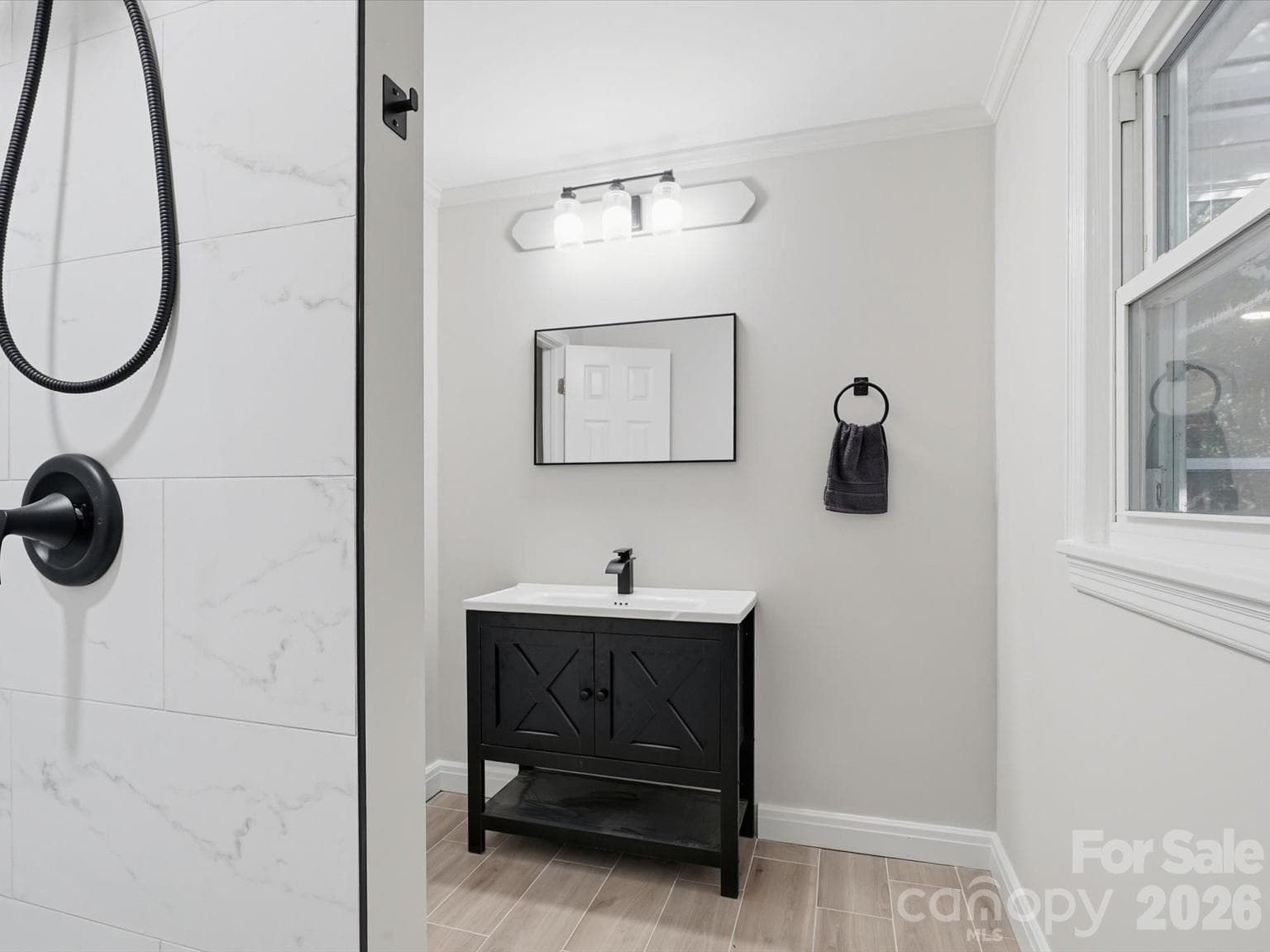Hall Bath - 190 Forsaken Drive, China Grove