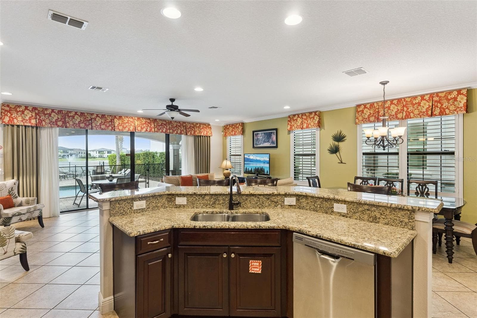 Single Family Residence at 7816 LOXAHATCHEE CT, REUNION, photo 16 of 79