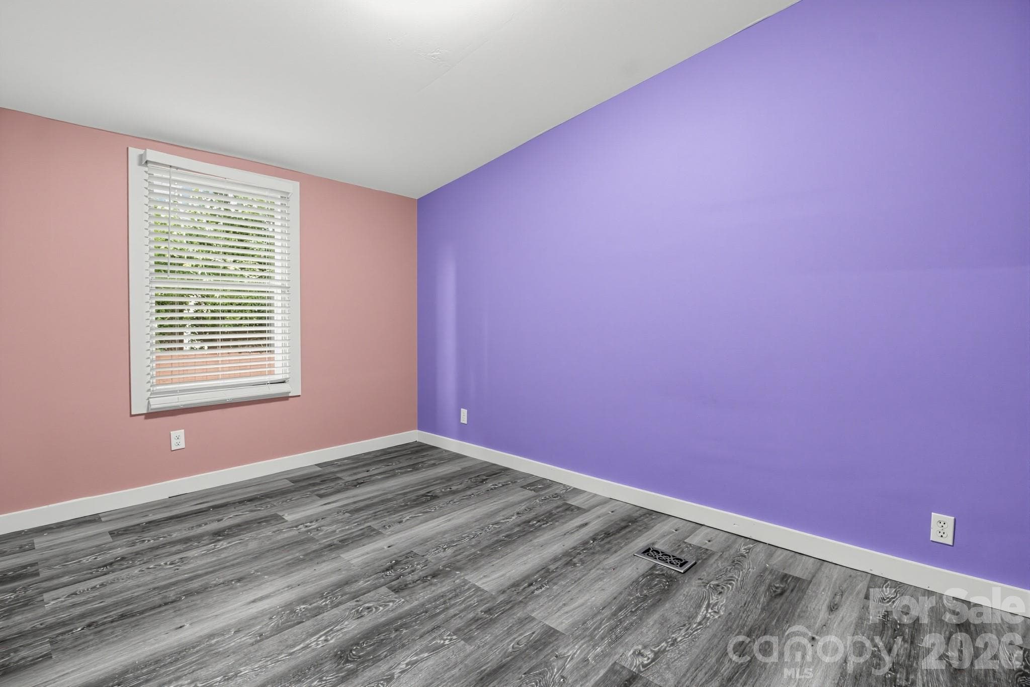 Single Family Residence at 8187 Woodland Drive, Myrtle Beach, photo 18 of 33