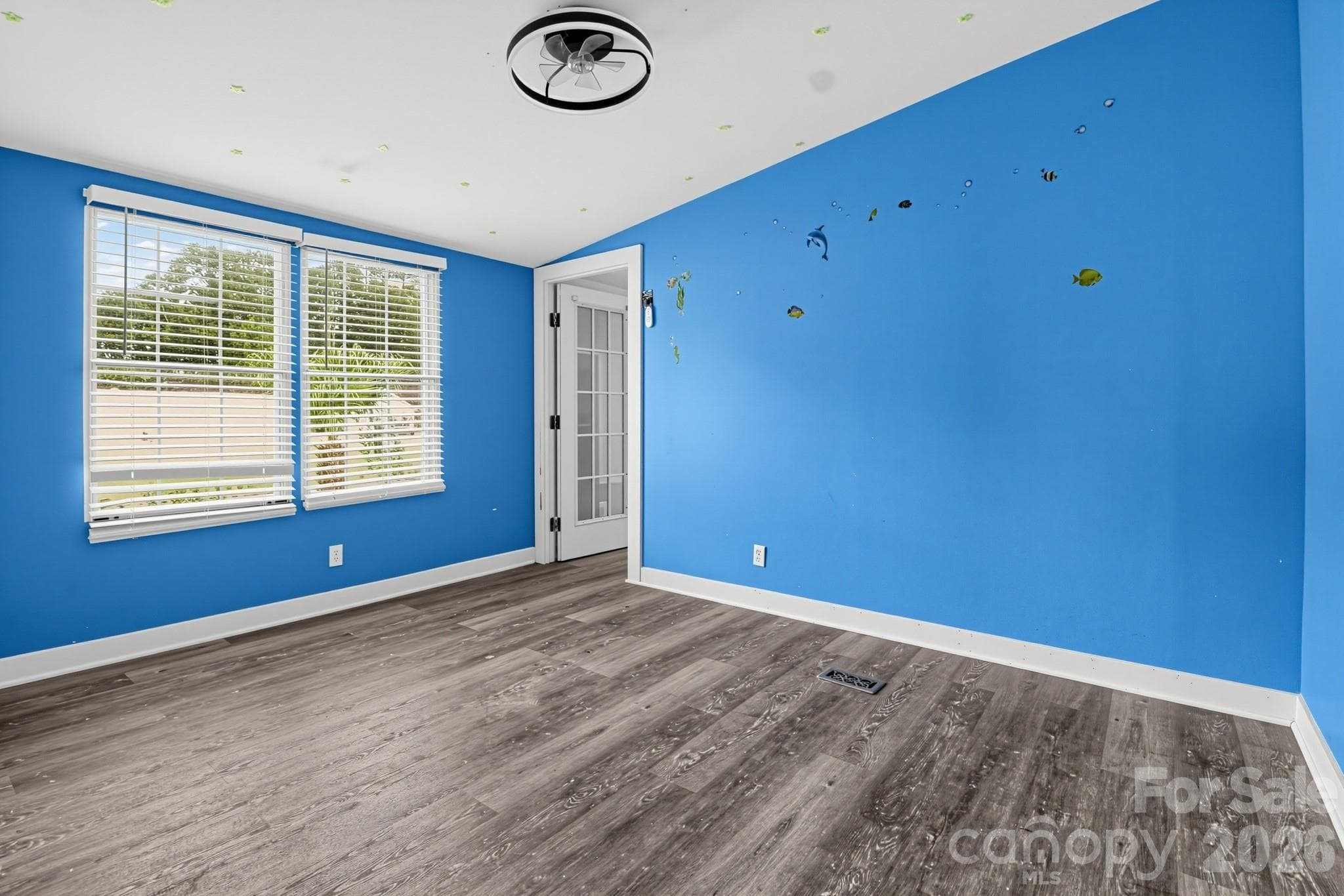 Single Family Residence at 8187 Woodland Drive, Myrtle Beach, photo 19 of 33