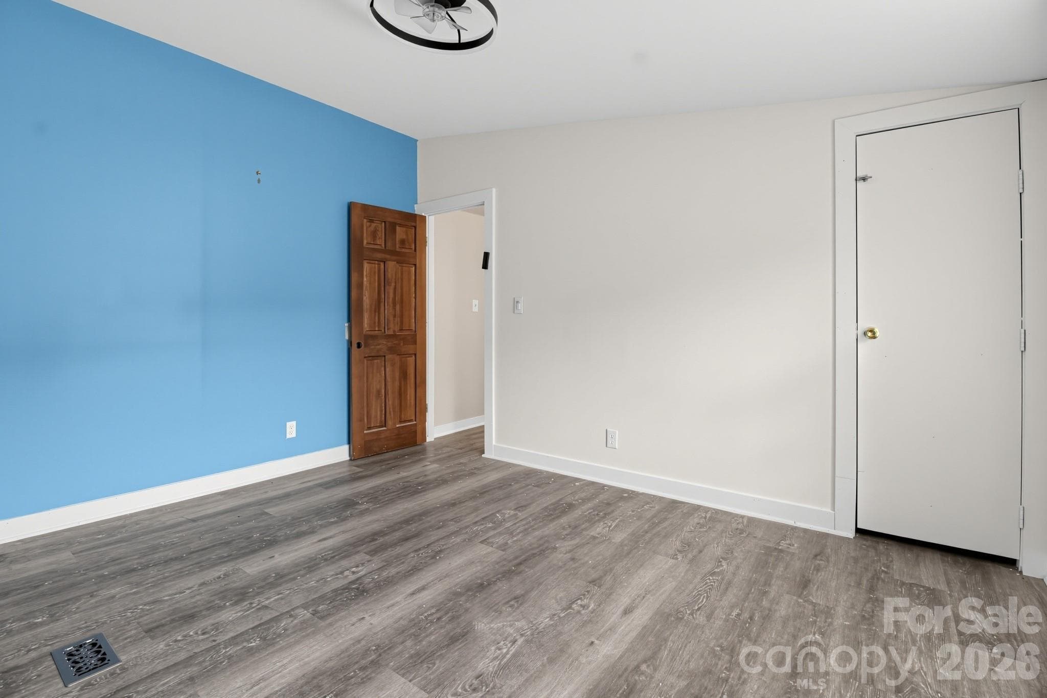 Single Family Residence at 8187 Woodland Drive, Myrtle Beach, photo 20 of 33