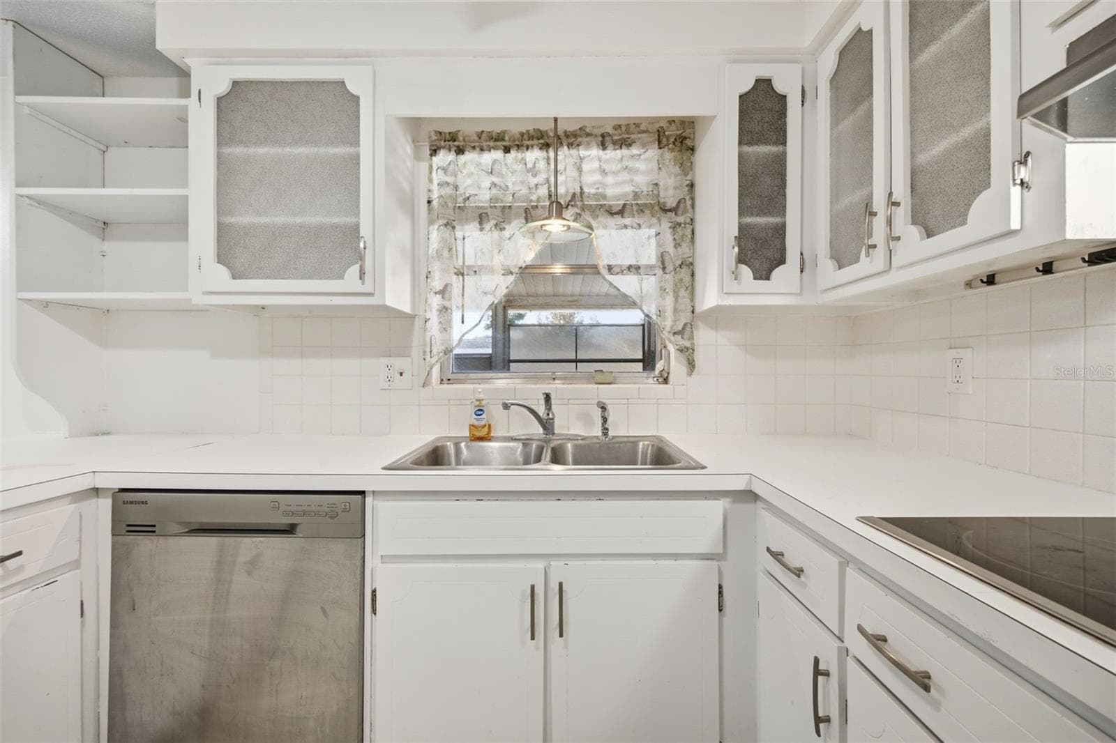 Single Family Residence at 4030 CLUSTER DR, HOLIDAY, photo 14 of 45