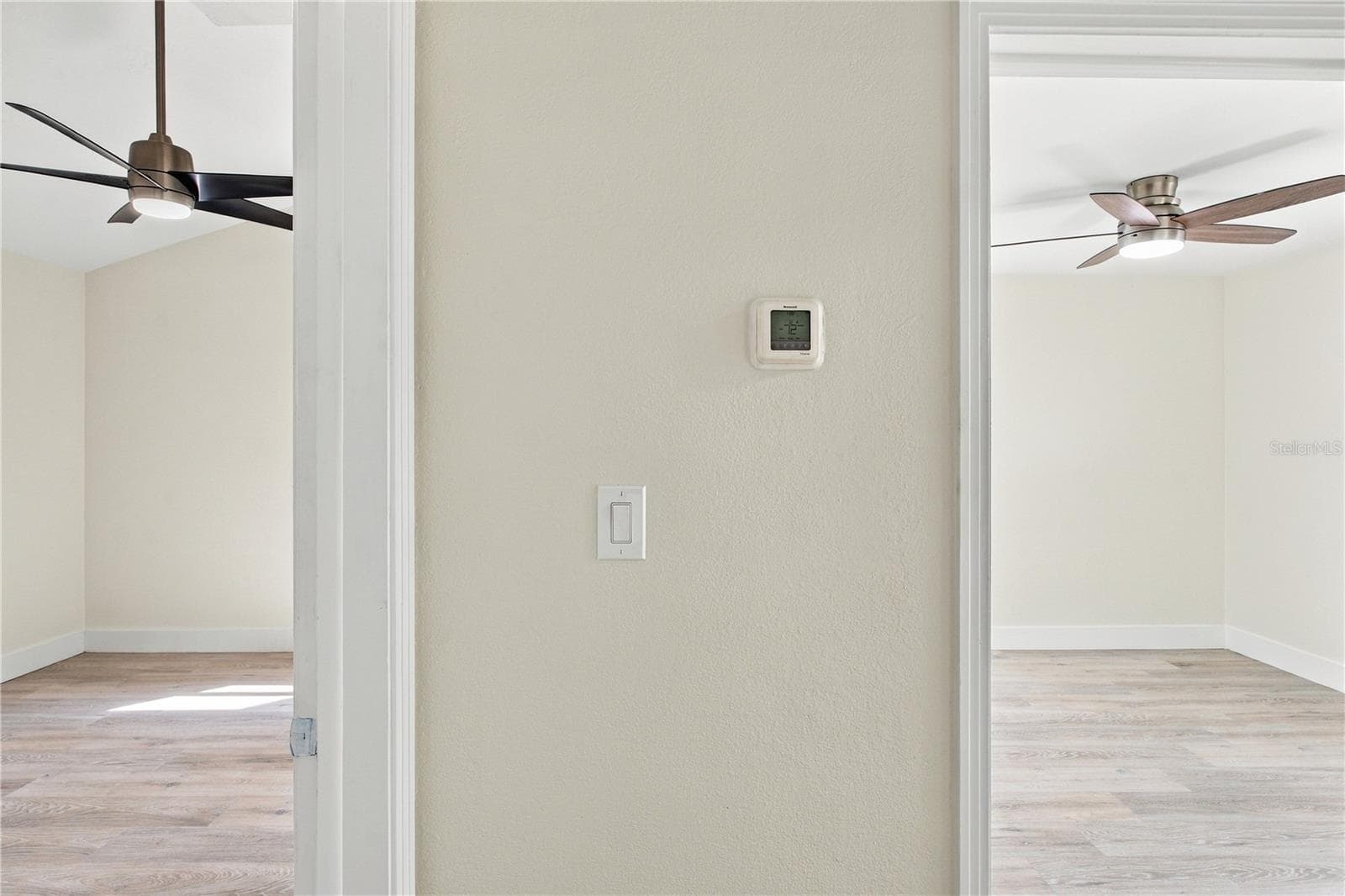 Single Family Residence at 39 HAMILTON HEATH DR, TAMPA, photo 14 of 32