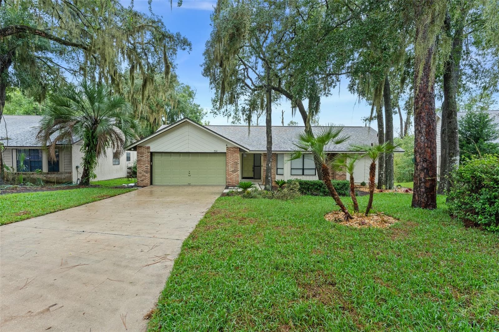 154 CITRUS TREE LN