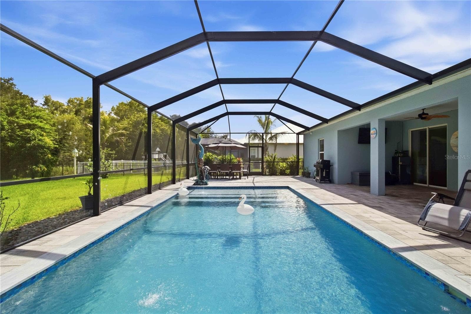 Large pool and lanai - 15502 31ST ST E, PARRISH