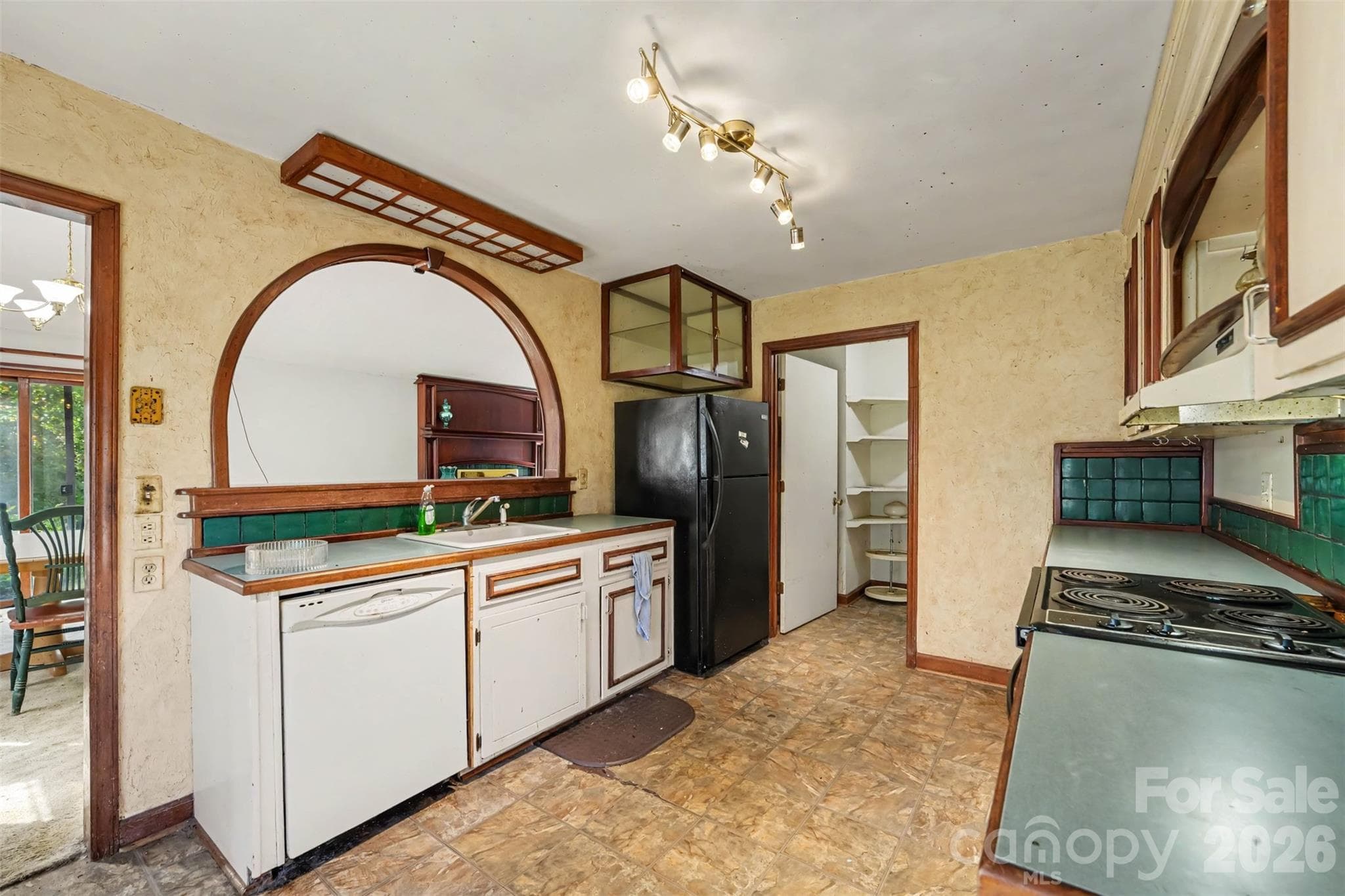 Single Family Residence at 7822 Deer Track Drive, Denver, photo 12 of 28