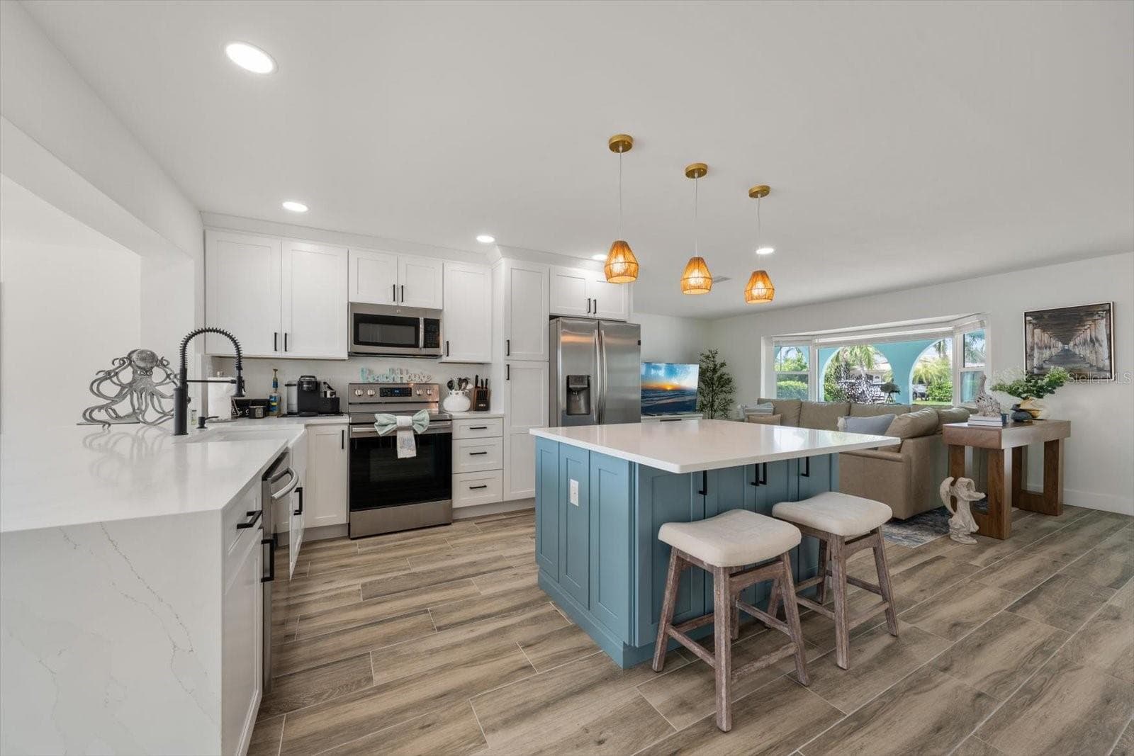 Kitchen - 650 64TH AVE, ST PETE BEACH