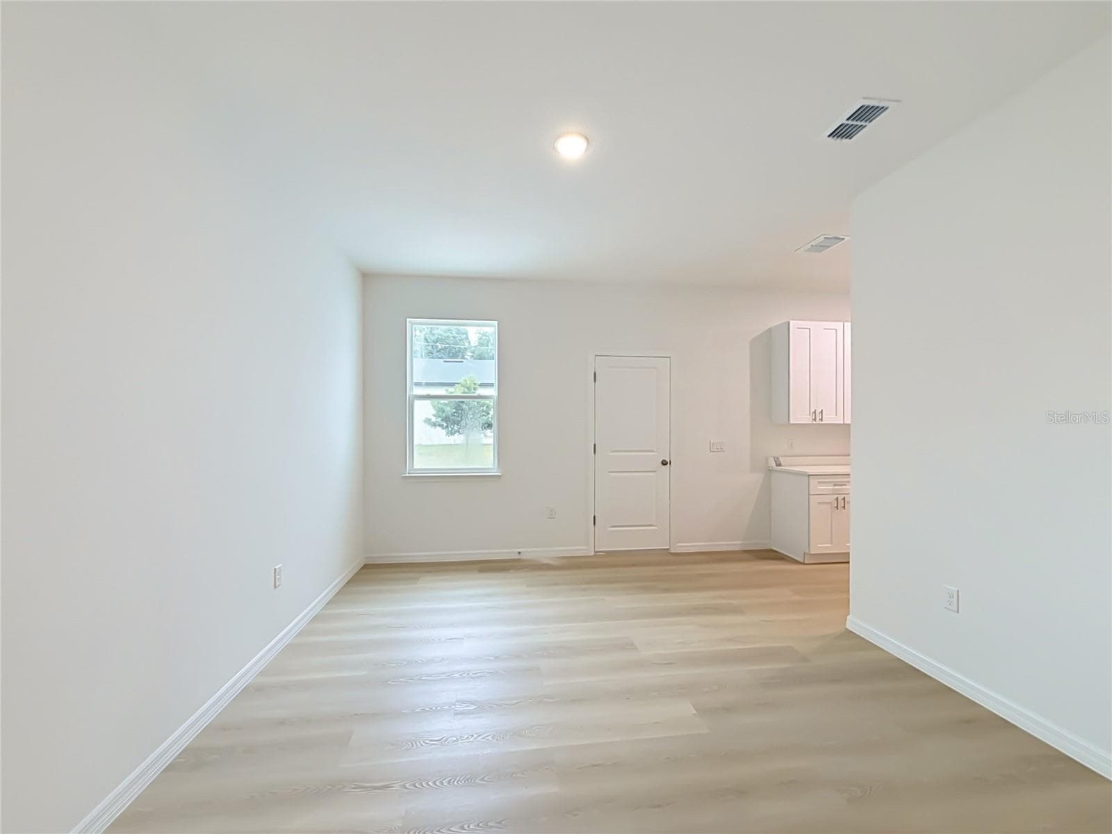 Single Family Residence at 106 FRUITWOOD AVE, EUSTIS, photo 5 of 54