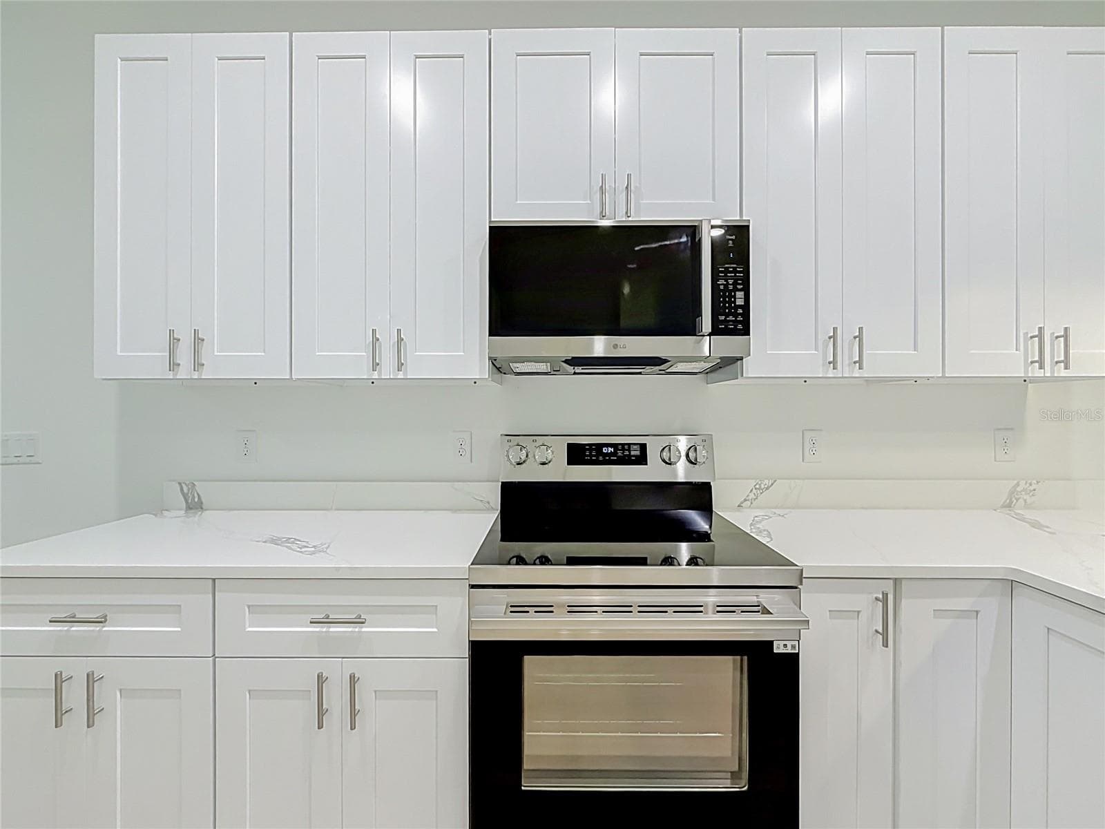 Single Family Residence at 106 FRUITWOOD AVE, EUSTIS, photo 11 of 54