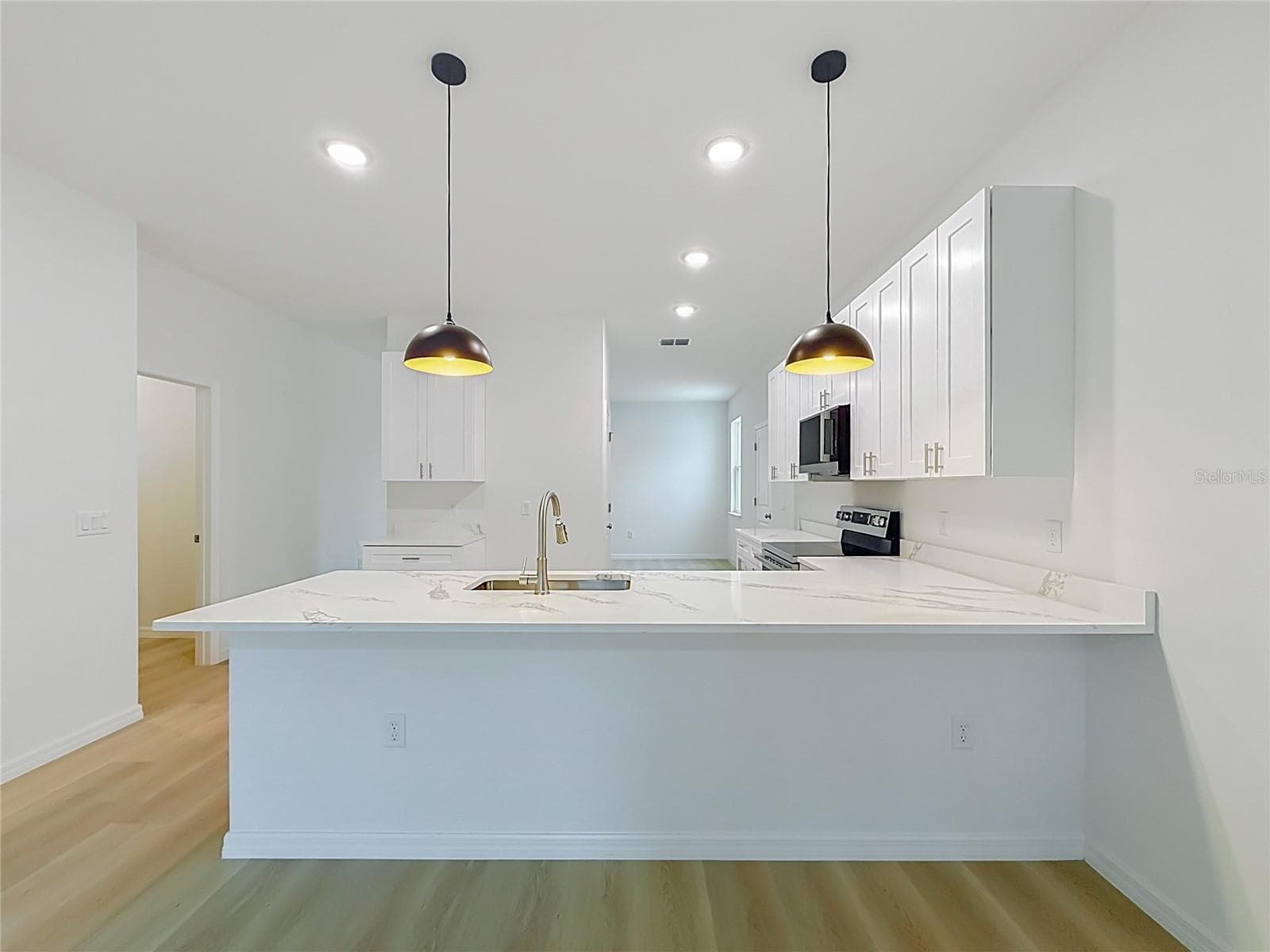 Single Family Residence at 106 FRUITWOOD AVE, EUSTIS, photo 14 of 54