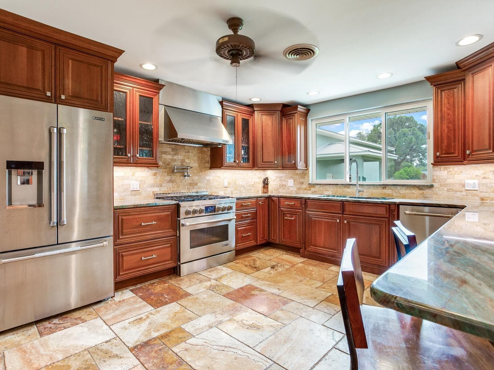 Single Family Residence at 6930 BOUGAINVILLA AVE S, ST PETERSBURG, photo 20 of 87