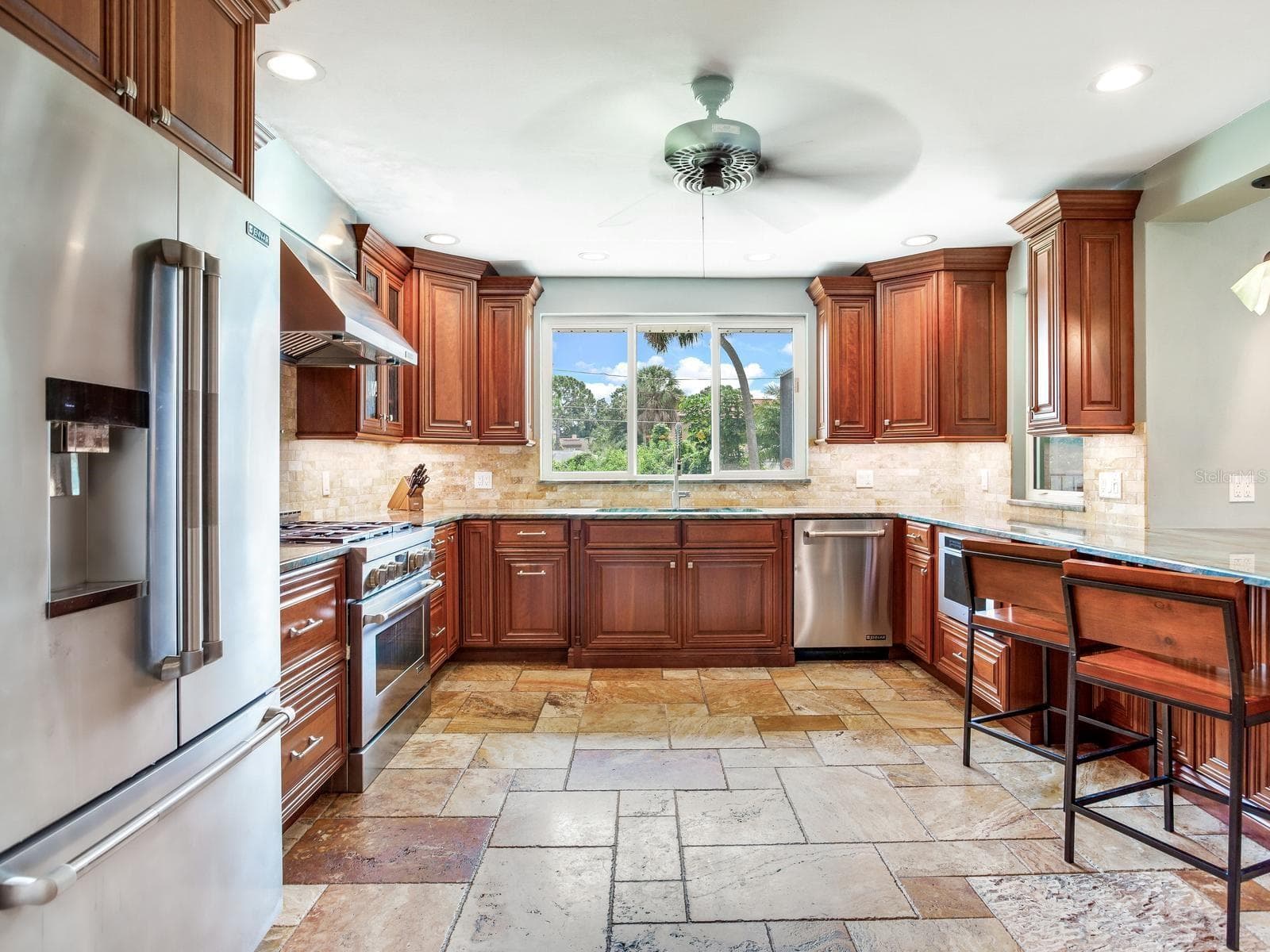 Single Family Residence at 6930 BOUGAINVILLA AVE S, ST PETERSBURG, photo 21 of 87