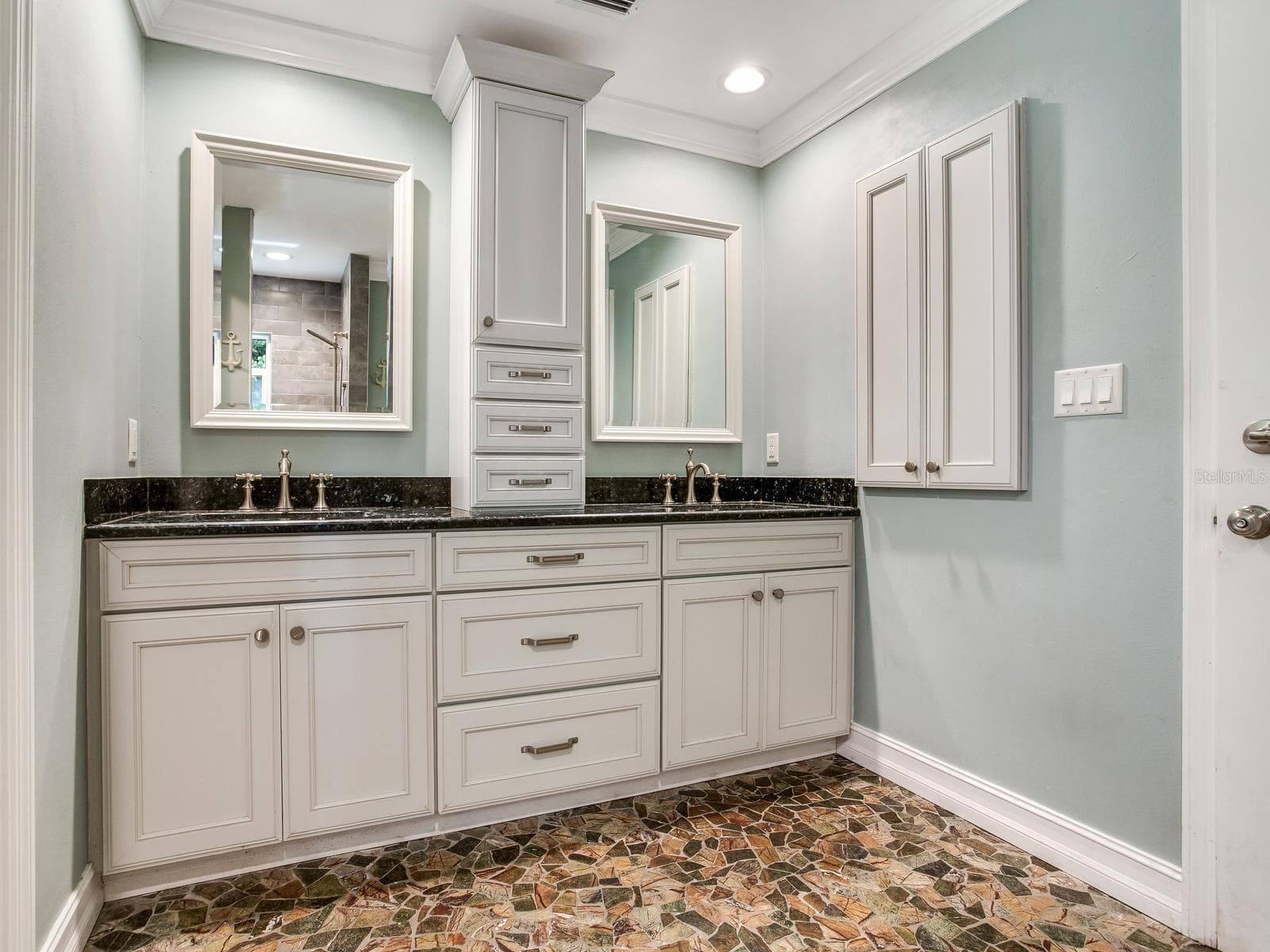 Single Family Residence at 6930 BOUGAINVILLA AVE S, ST PETERSBURG, photo 47 of 87