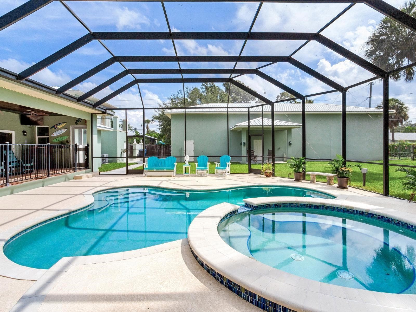 Single Family Residence at 6930 BOUGAINVILLA AVE S, ST PETERSBURG, photo 60 of 87