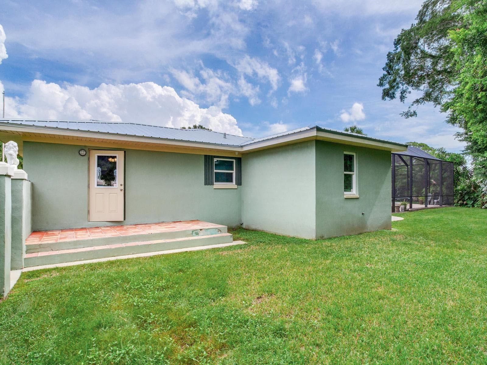 Single Family Residence at 6930 BOUGAINVILLA AVE S, ST PETERSBURG, photo 66 of 87