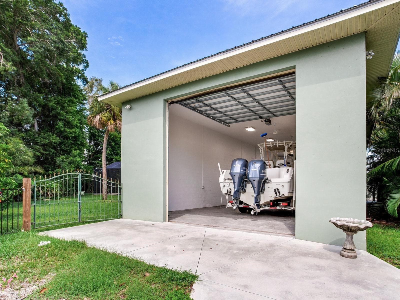 Single Family Residence at 6930 BOUGAINVILLA AVE S, ST PETERSBURG, photo 69 of 87