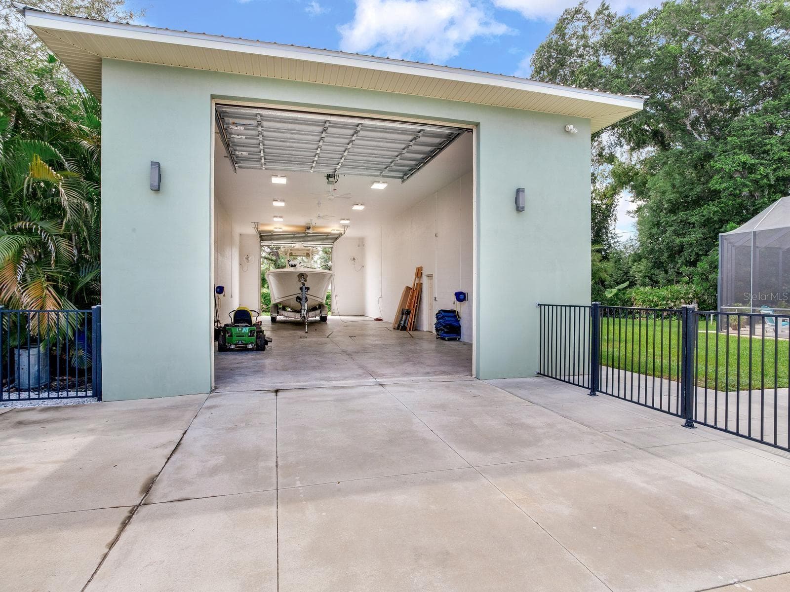 Single Family Residence at 6930 BOUGAINVILLA AVE S, ST PETERSBURG, photo 71 of 87