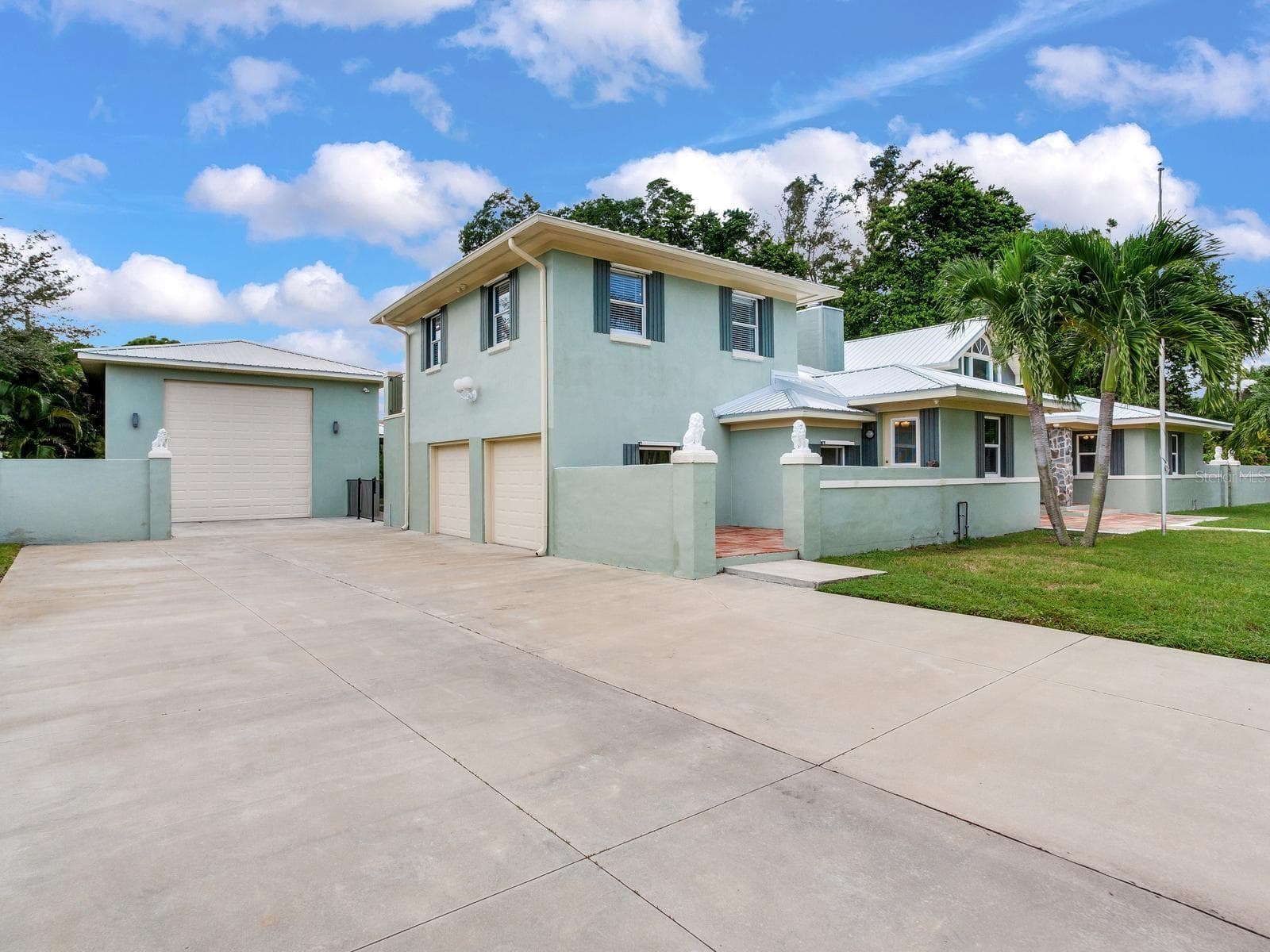 Single Family Residence at 6930 BOUGAINVILLA AVE S, ST PETERSBURG, photo 74 of 87