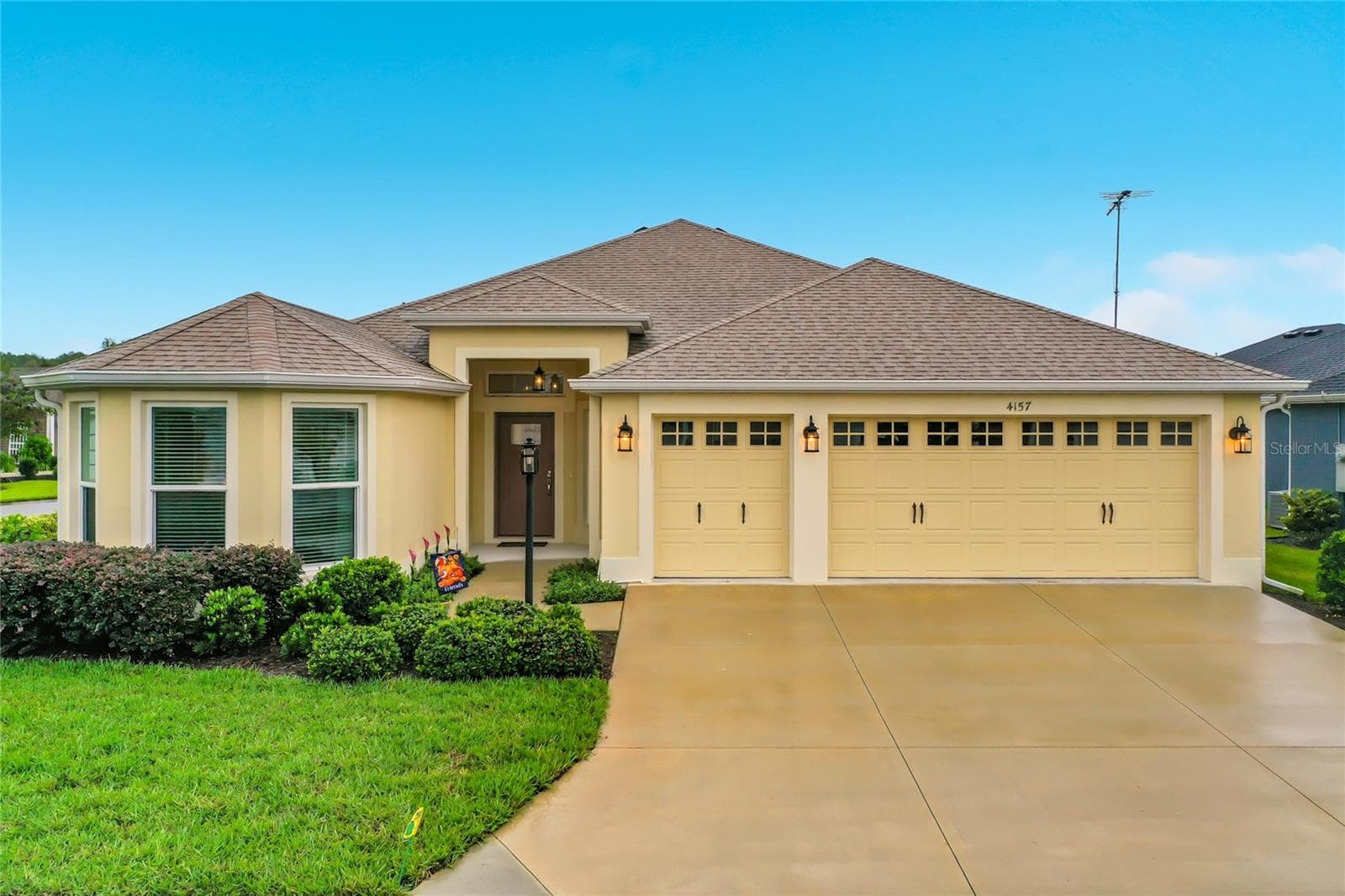 Single Family Residence at 4157 COLLERETTE CT, THE VILLAGES, photo 2 of 75