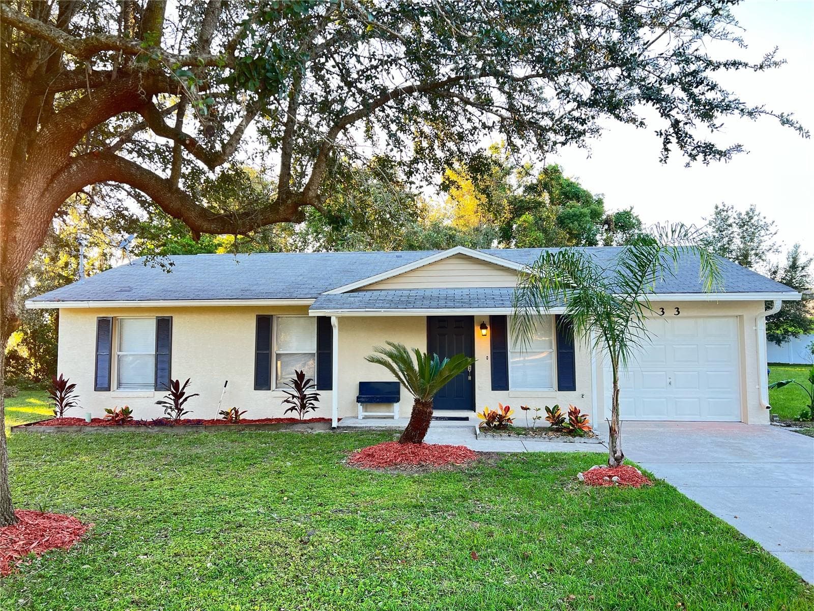 33 LAKEVIEW CT