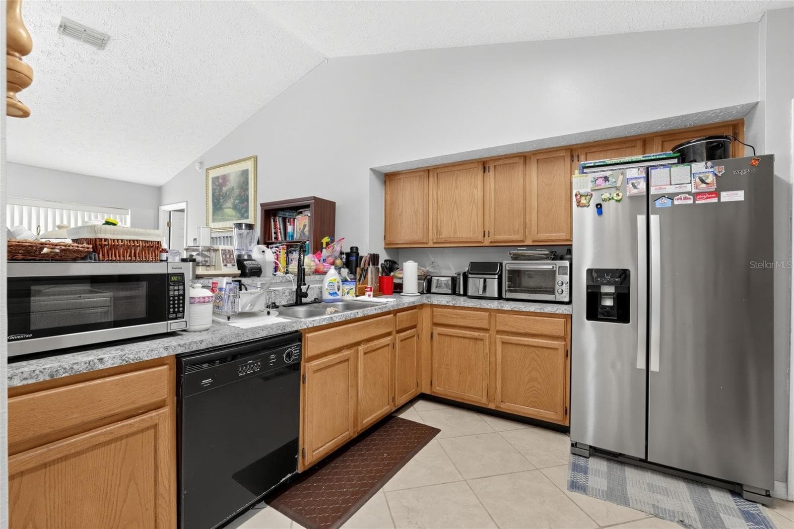 Single Family Residence at 1805 LAKEWIND DR, BRANDON, photo 18 of 32