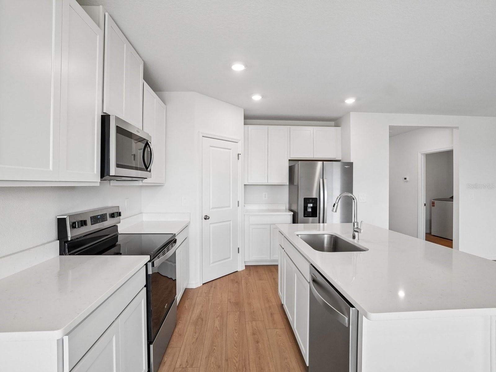 Single Family Residence at 1642 BARK RIDGE DR, AUBURNDALE, photo 6 of 14