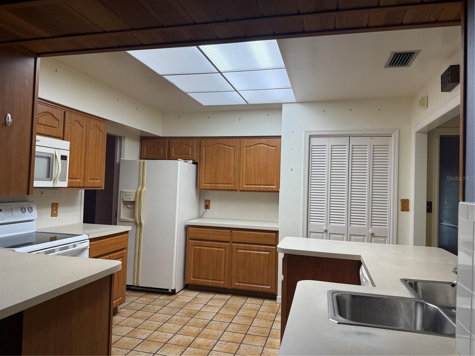 Single Family Residence at 1400 AVENUE D NE, WINTER HAVEN, photo 3 of 30