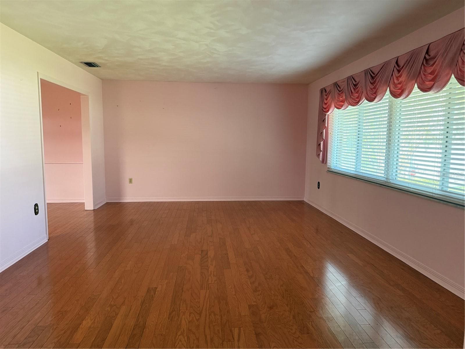 Single Family Residence at 1400 AVENUE D NE, WINTER HAVEN, photo 8 of 30