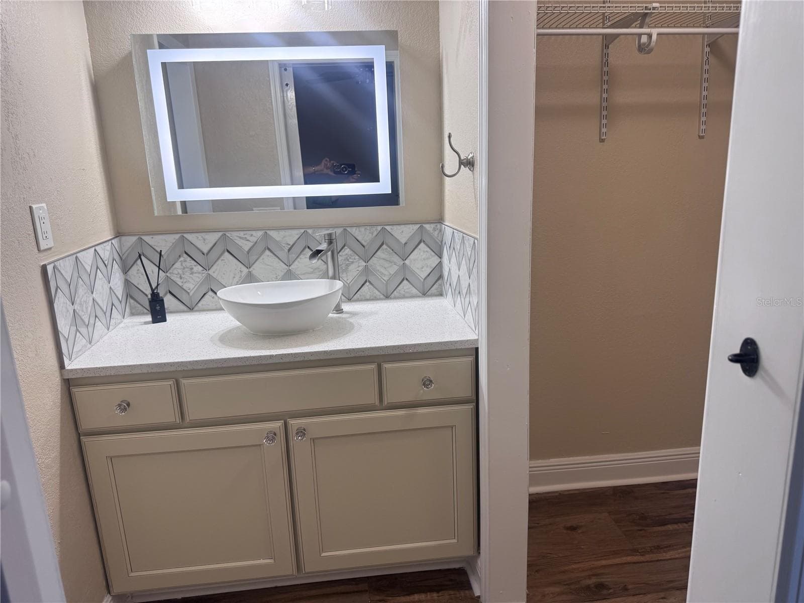 Townhouse at 3418 SUNRISE VILLAS CT N, TAMPA, photo 20 of 29