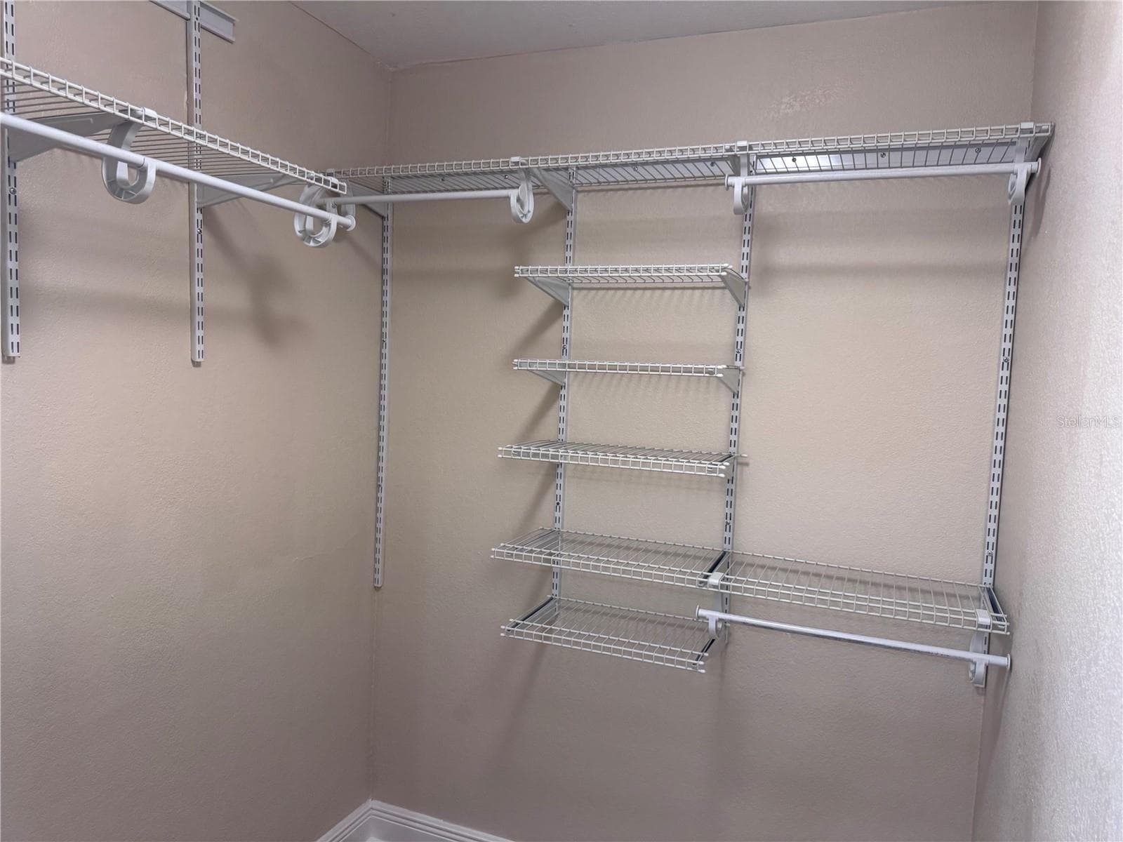 Townhouse at 3418 SUNRISE VILLAS CT N, TAMPA, photo 21 of 29