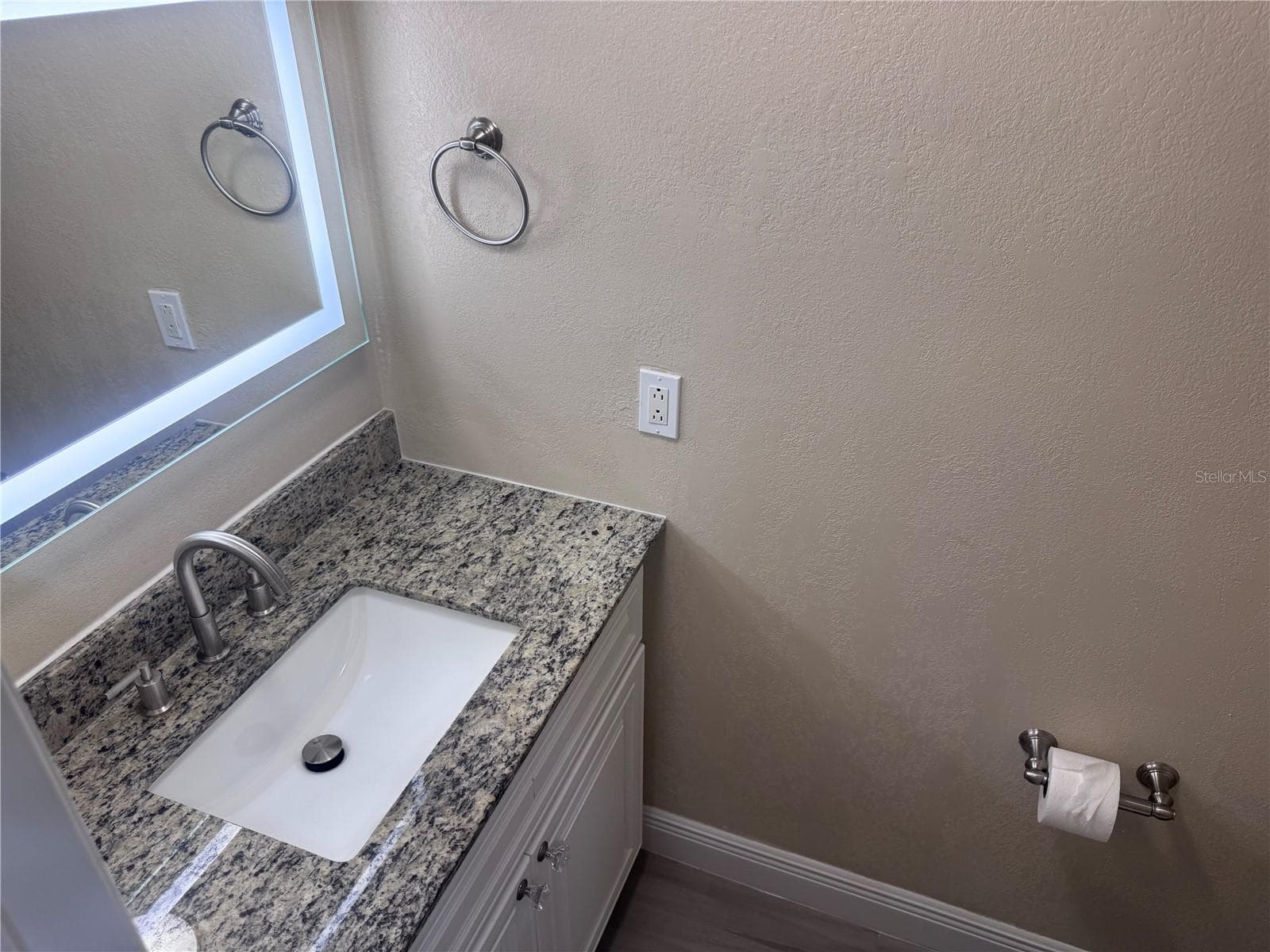 Townhouse at 3418 SUNRISE VILLAS CT N, TAMPA, photo 24 of 29