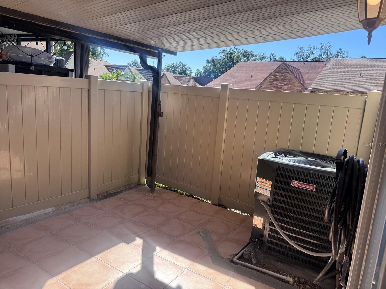 Townhouse at 3418 SUNRISE VILLAS CT N, TAMPA, photo 28 of 29