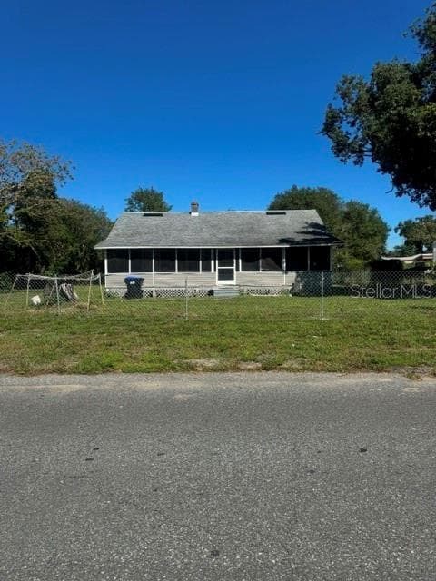 319 W 4TH ST