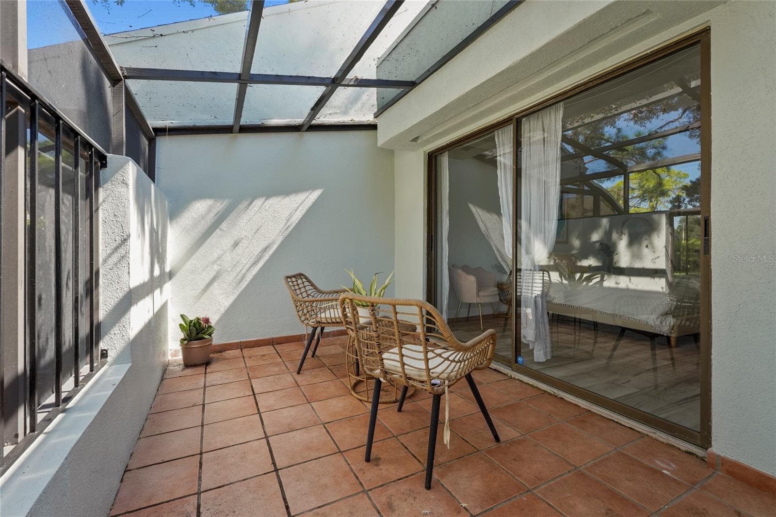Primary suite screened lanai - 2383 LAKESIDE MEWS #D3, SARASOTA