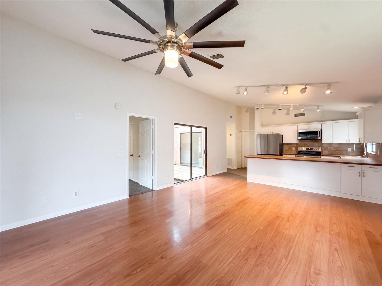Single Family Residence at 1309 KEEL PL, VALRICO, photo 4 of 27