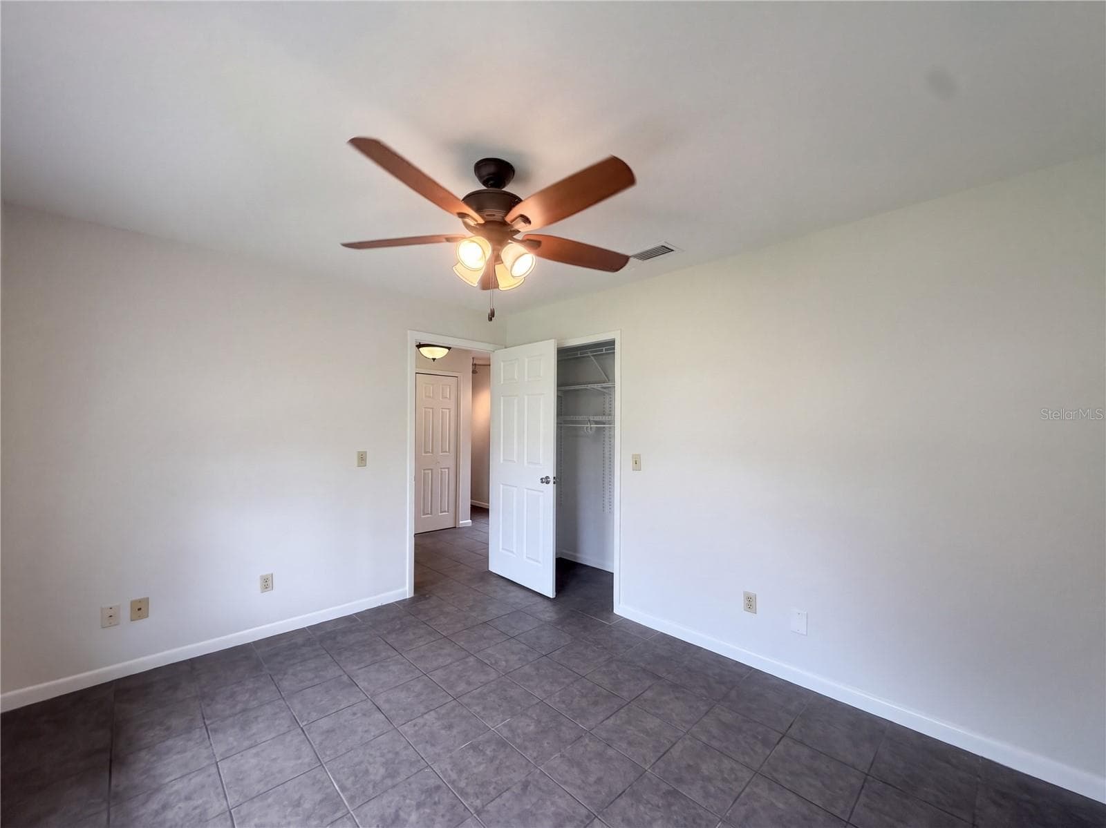 Single Family Residence at 1309 KEEL PL, VALRICO, photo 15 of 27