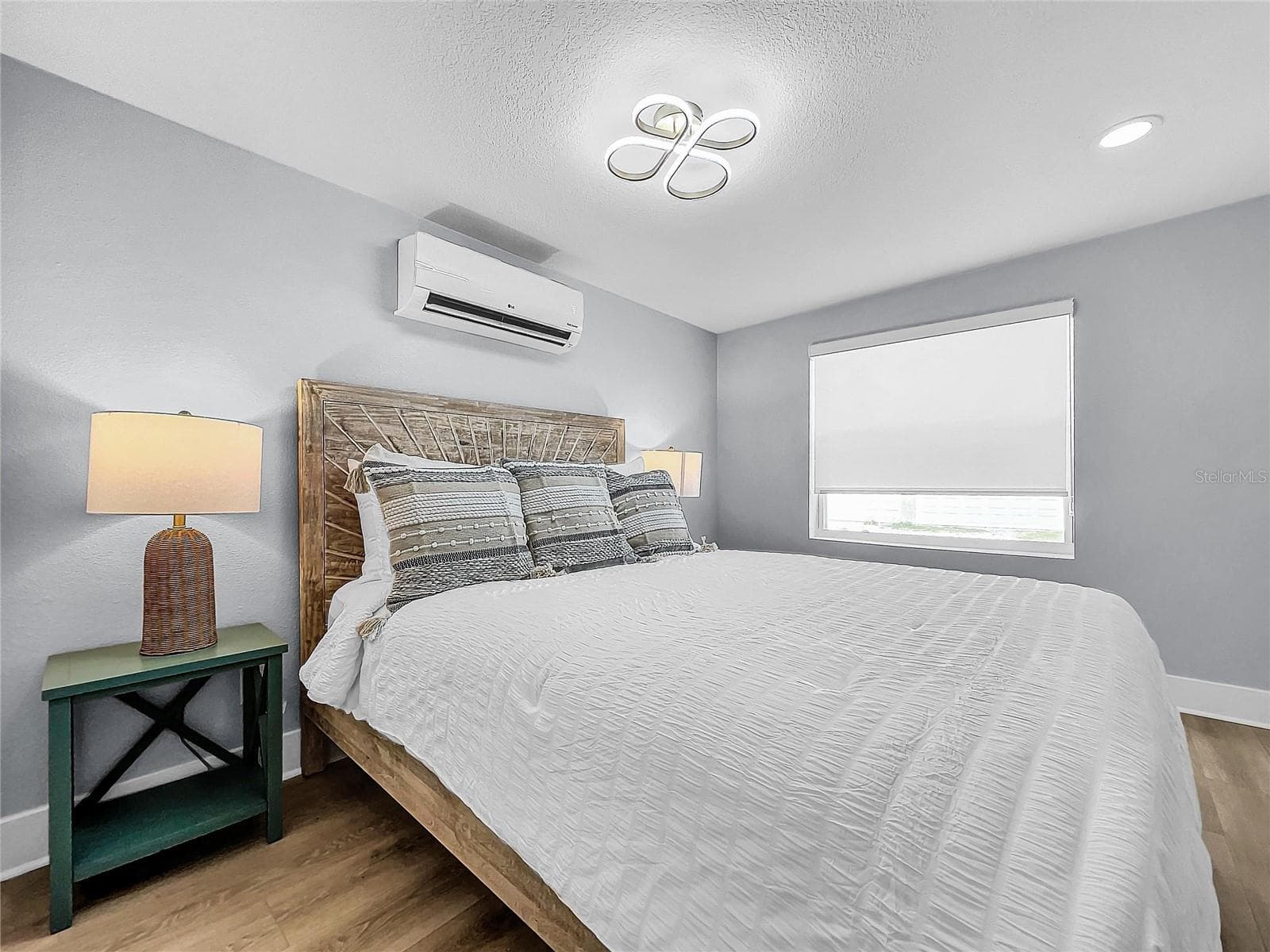 Single Family Residence at 115 90TH AVE, TREASURE ISLAND, photo 21 of 49