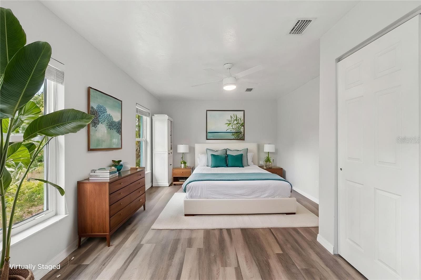 bright and spacious bedroom, comfortable and inviting retreat - 1023 DEER RUN, VENICE