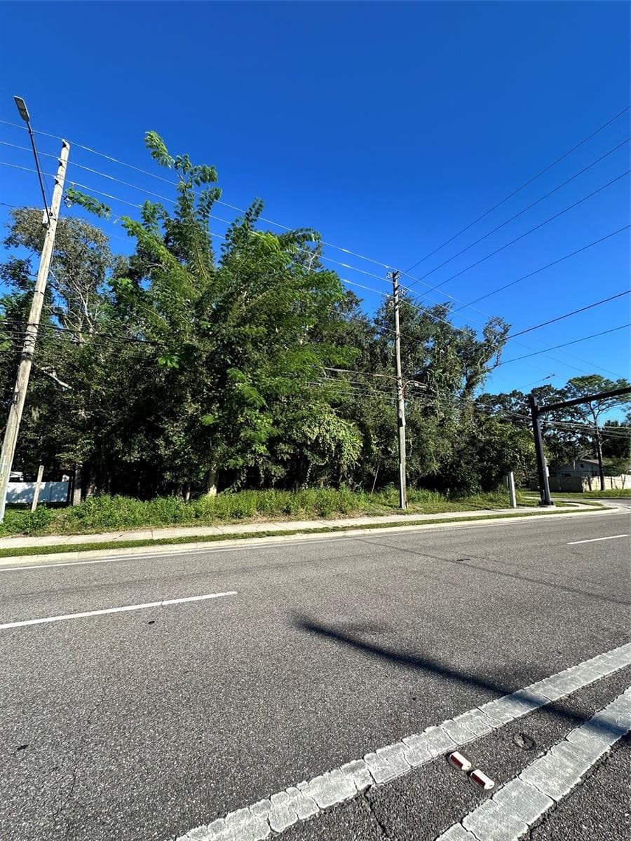 1925 N DEAN RD