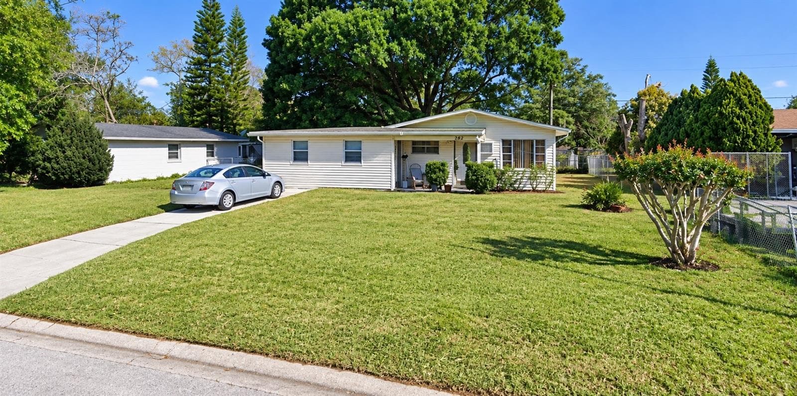 782 OAKLANDO DR