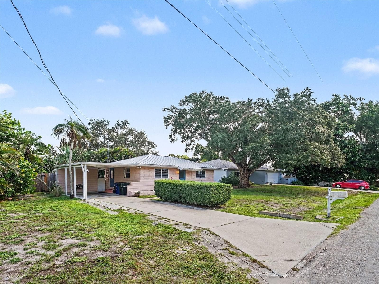 Single Family Residence at 3035 HILLVIEW ST, SARASOTA, photo 2 of 22