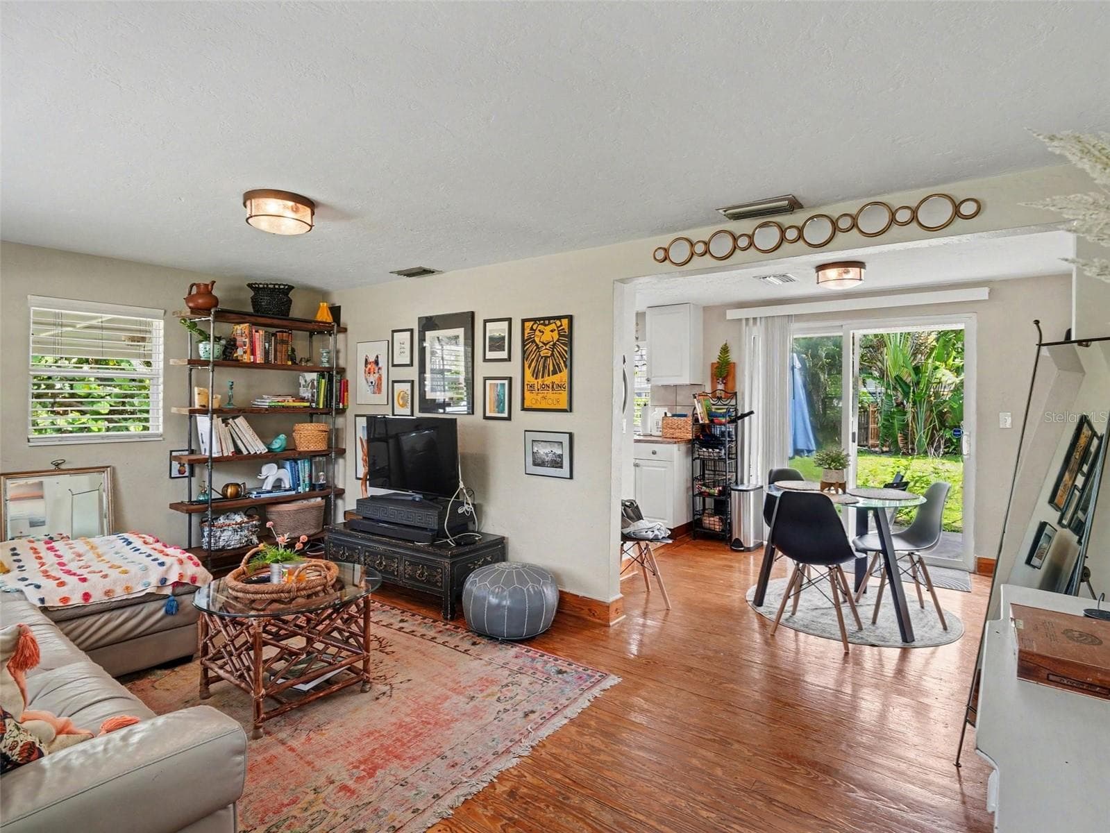 Single Family Residence at 3035 HILLVIEW ST, SARASOTA, photo 5 of 22