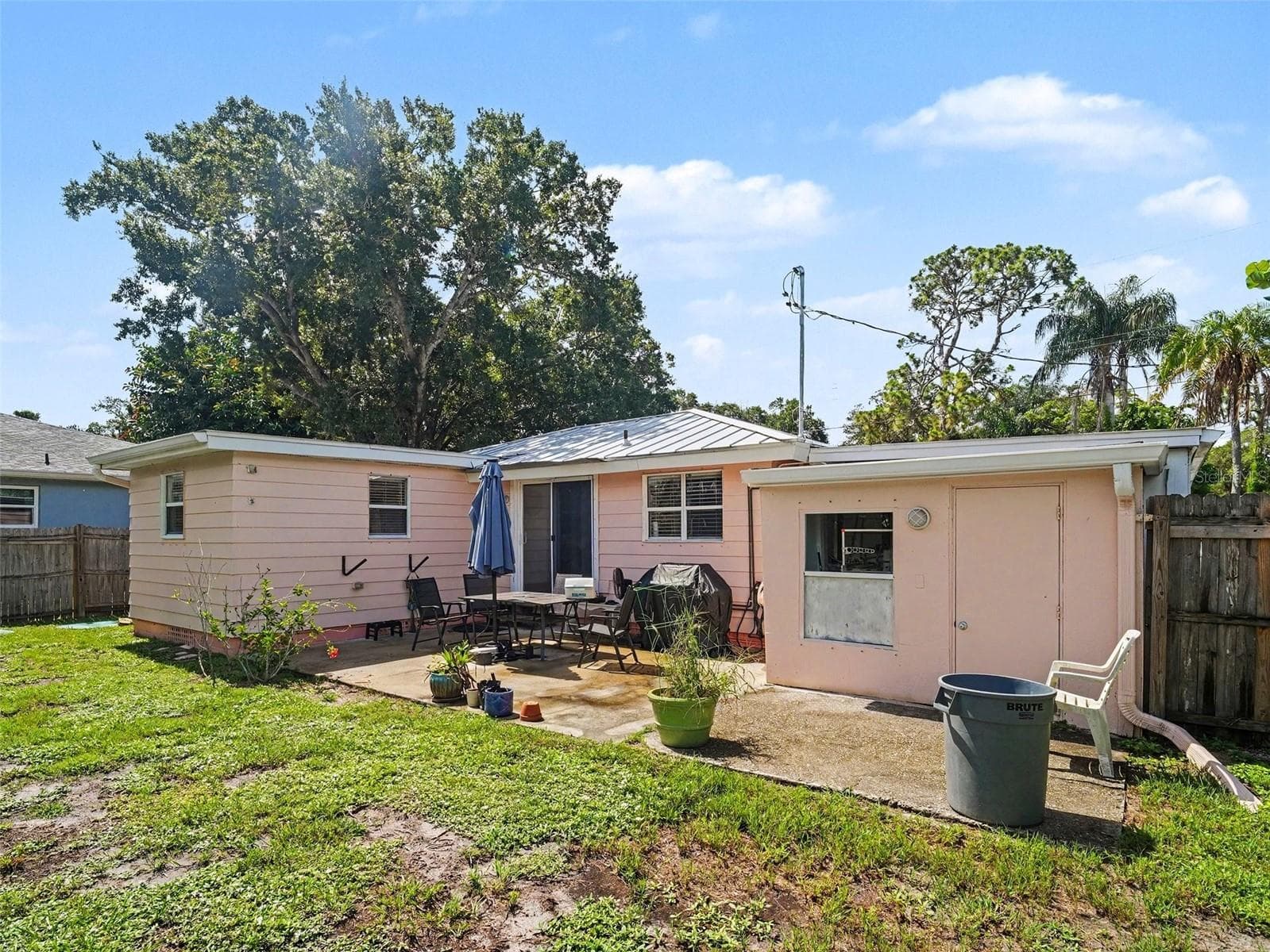 Single Family Residence at 3035 HILLVIEW ST, SARASOTA, photo 17 of 22